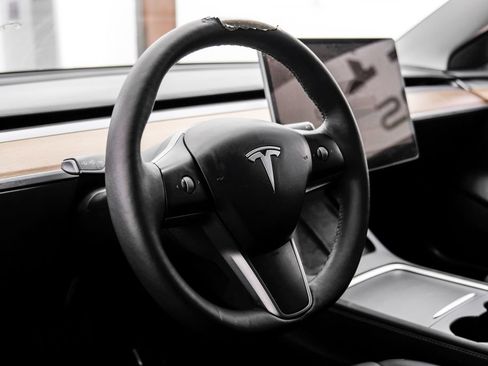 Used 2022 Tesla Model 3 Long Range AWD/4WD image 17