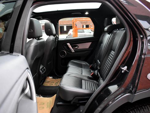 Used 2021 Land Rover Discovery Sport SE image 14