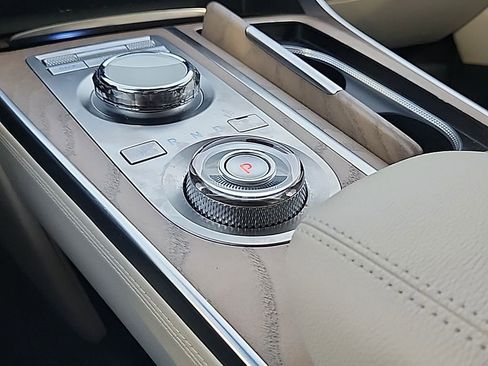 Used 2024 Genesis GV80 3.5T w/ Advanced Package image 20