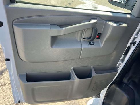 Used 2024 GMC Savana 2500 w/ Driver Convenience Package image 18