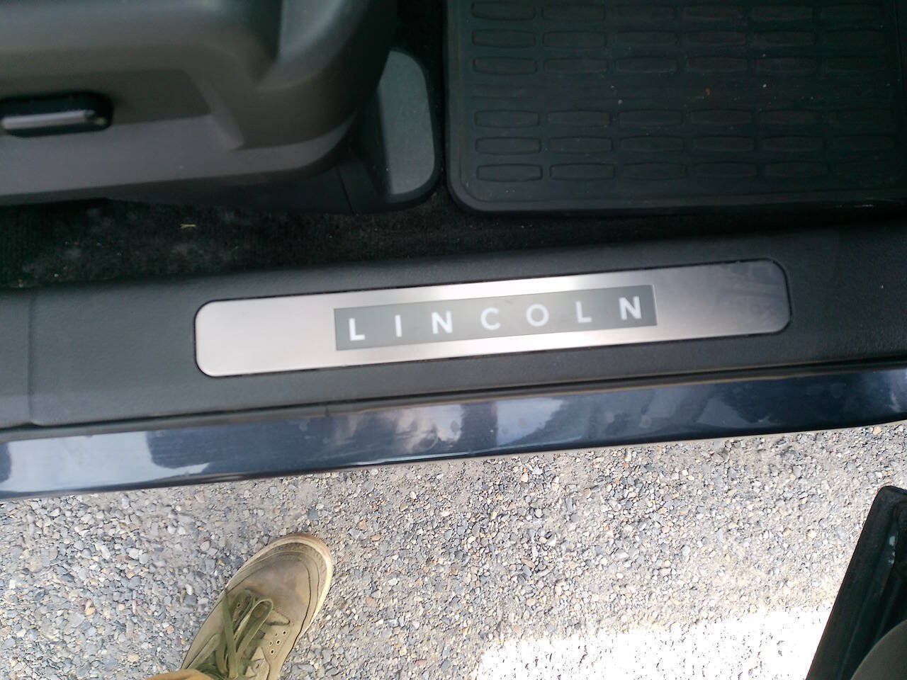 Used 2013 Lincoln MKX AWD image 28