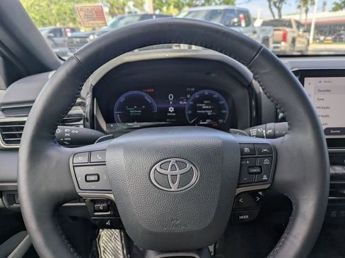 Used 2025 Toyota Camry XSE image 28