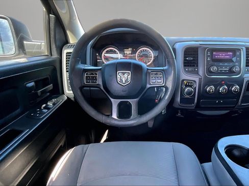 Used 2018 RAM 1500 Express image 9