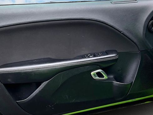 Used 2019 Dodge Challenger SXT w/ Blacktop Package image 27