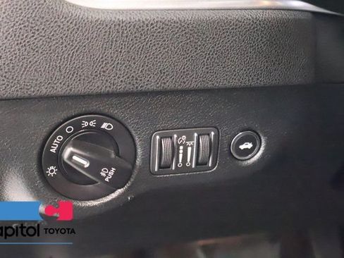 Used 2018 Dodge Charger SXT Plus RWD image 13