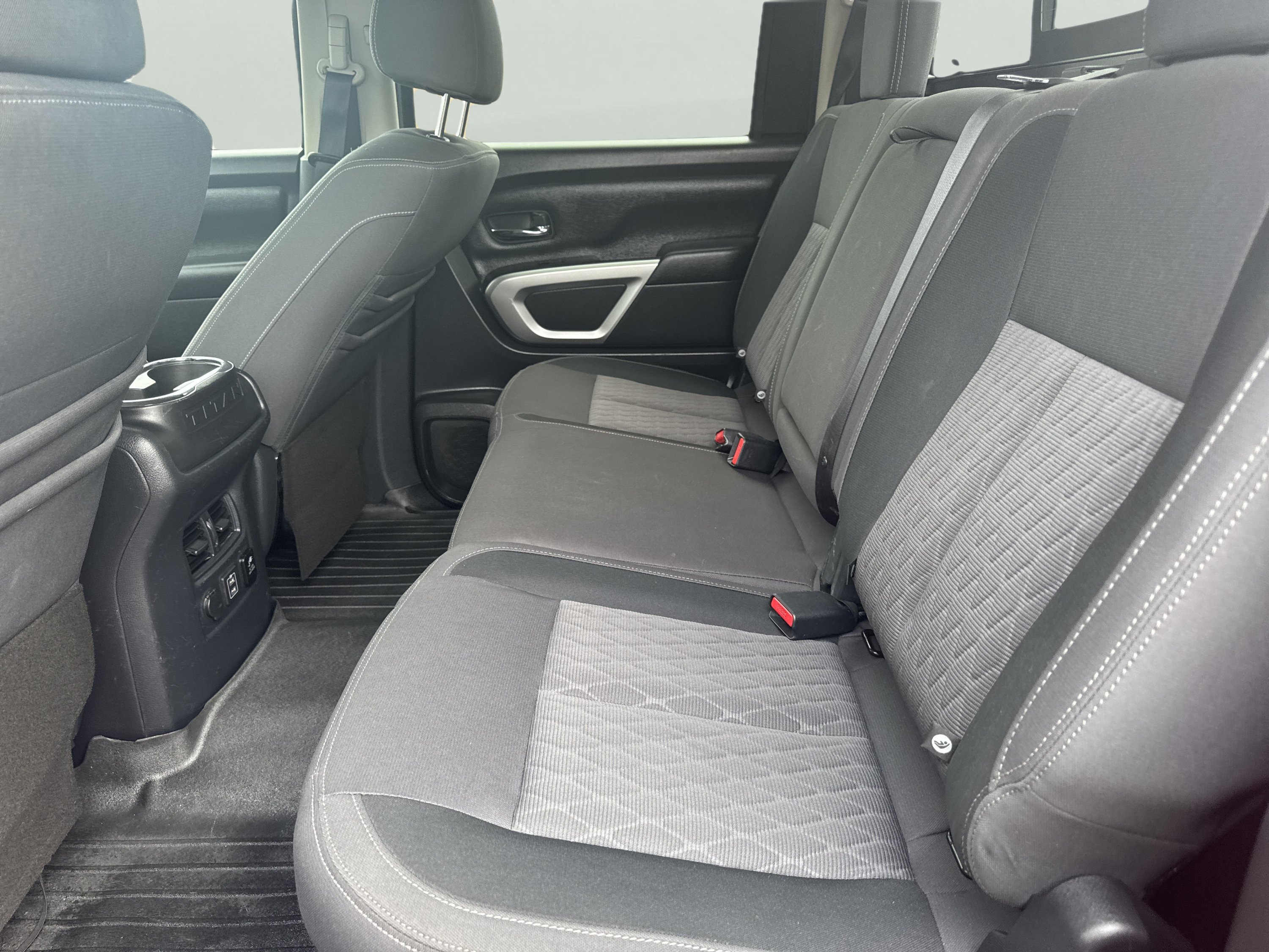 Used 2021 Nissan Titan SV w/ SV Convenience Package AWD/4WD image 19