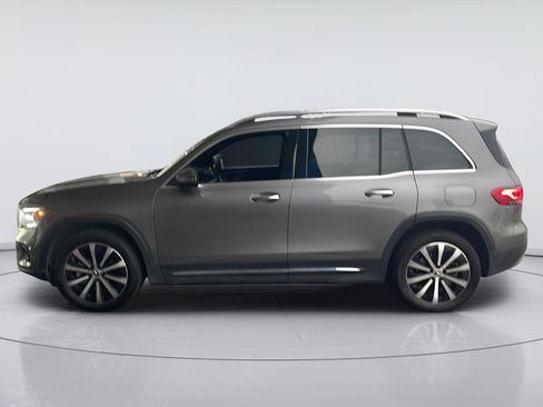 Used 2021 Mercedes-Benz GLB 250 image 2