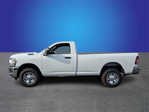 Used 2024 RAM 2500 Tradesman w/ Chrome Appearance Group image 7