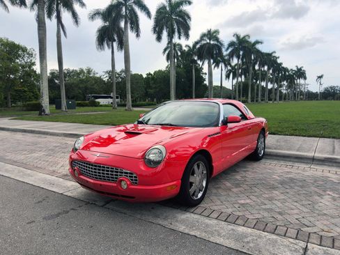 Used 2002 Ford Thunderbird RWD image 12