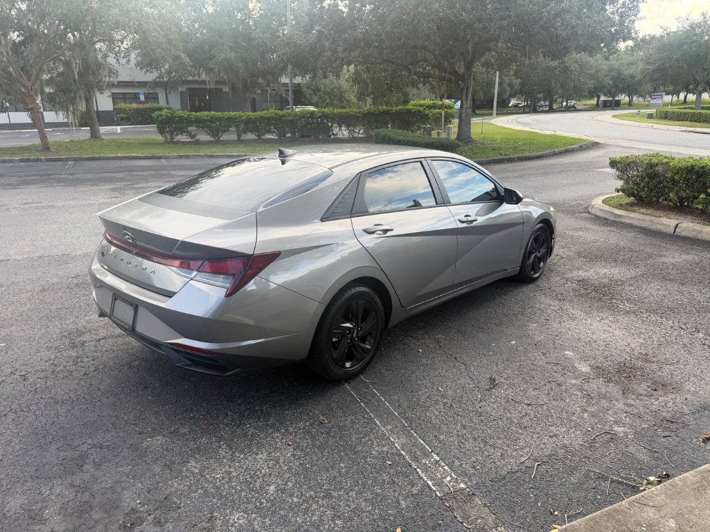 Used 2021 Hyundai Elantra SEL w/ Cargo Package FWD image 8