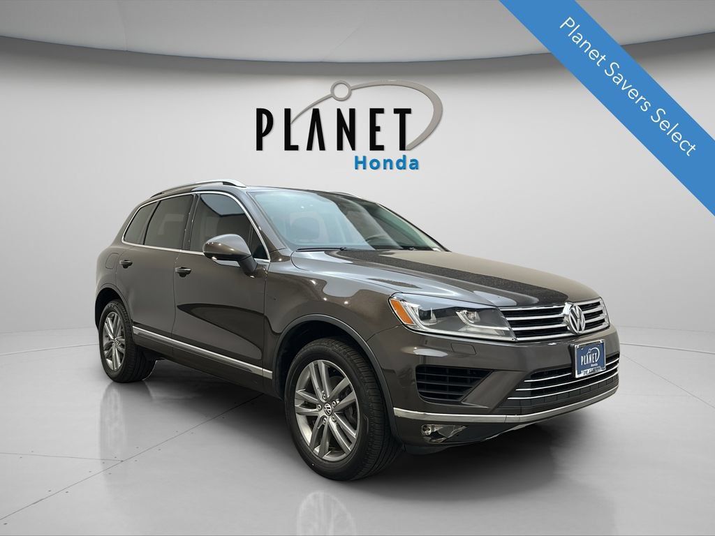 Used 2015 Volkswagen Touareg VR6 AWD/4WD image 1