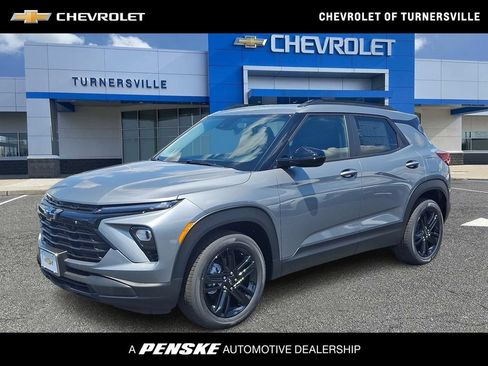 New 2026 Chevrolet TrailBlazer LT w/ Midnight Edition FWD image 1