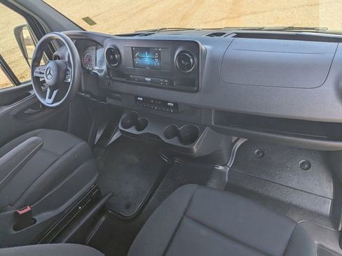 Used 2024 Mercedes-Benz Sprinter 2500 image 12