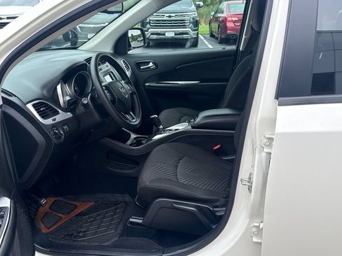 Used 2020 Dodge Journey SE w/ Blacktop Package FWD image 24