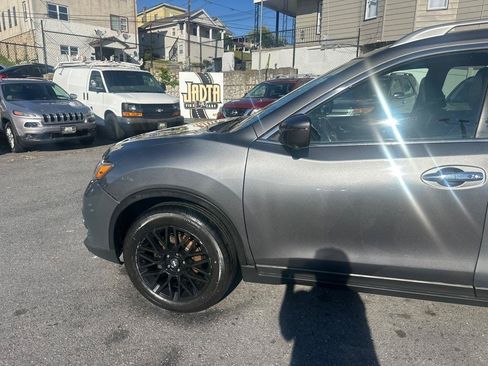 Used 2016 Nissan Rogue SL AWD/4WD image 5