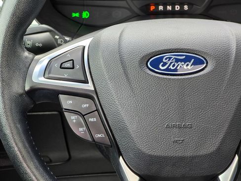 Used 2019 Ford Edge Titanium FWD image 15