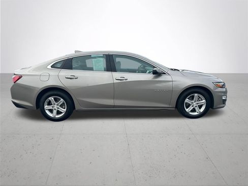 Used 2022 Chevrolet Malibu LT FWD image 6