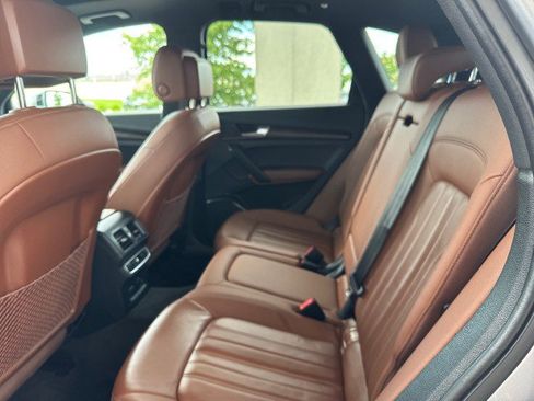 Used 2023 Audi Q5 2.0T Premium w/ Convenience Package AWD/4WD image 7