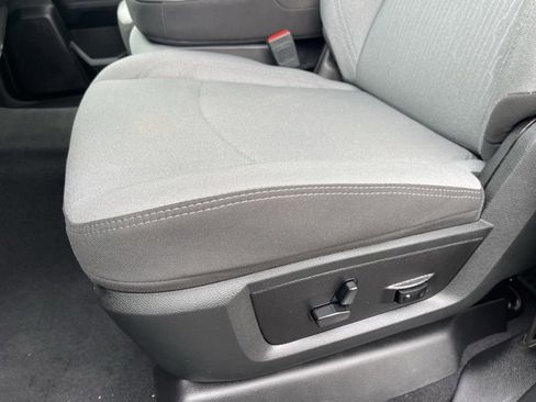 Used 2024 RAM 2500 Big Horn w/ Bed Utility Group image 16