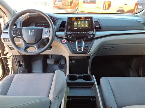 Used 2019 Honda Odyssey EX image 8