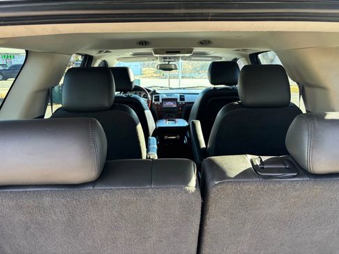 Used 2013 Cadillac Escalade Premium image 16