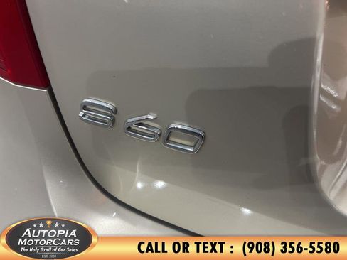 Used 2018 Volvo S60 T5 Inscription image 32