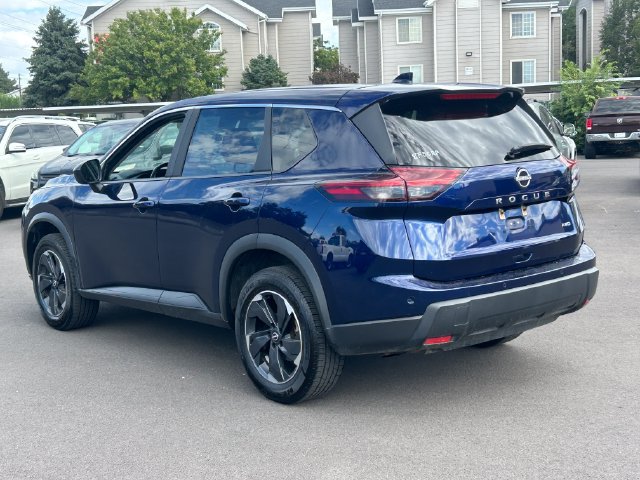 Used 2025 Nissan Rogue SV AWD/4WD image 7