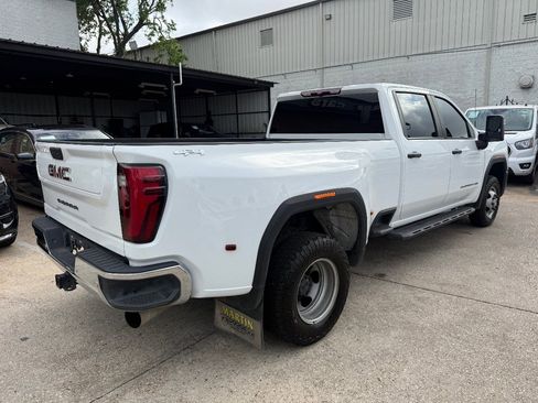 Used 2024 GMC Sierra 3500 Pro image 4