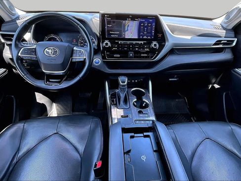 Certified 2020 Toyota Highlander Platinum AWD/4WD image 15