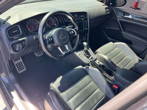 Used 2017 Volkswagen GTI SE FWD image 15