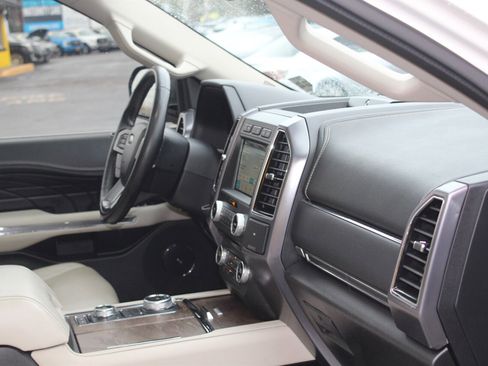 Used 2018 Ford Expedition Platinum image 22