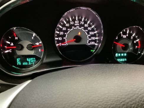 Used 2013 Chrysler 200 Limited image 19