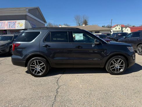 Used 2017 Ford Explorer Sport w/ Equipment Group 401A image 10