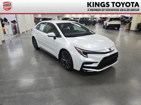 New 2026 Toyota Corolla SE image 1