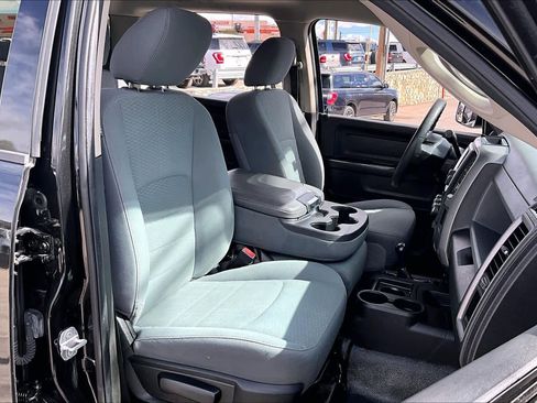 Used 2018 RAM 2500 Tradesman w/ Chrome Appearance Group image 8