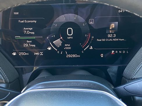 Used 2025 GMC Yukon XL Denali image 34