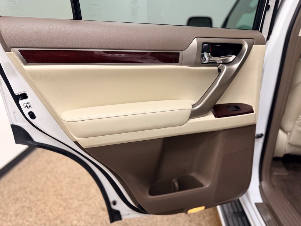 Used 2019 Lexus GX 460 Premium w/ Premium Package AWD/4WD image 24