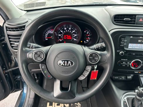 Used 2017 Kia Soul + image 35