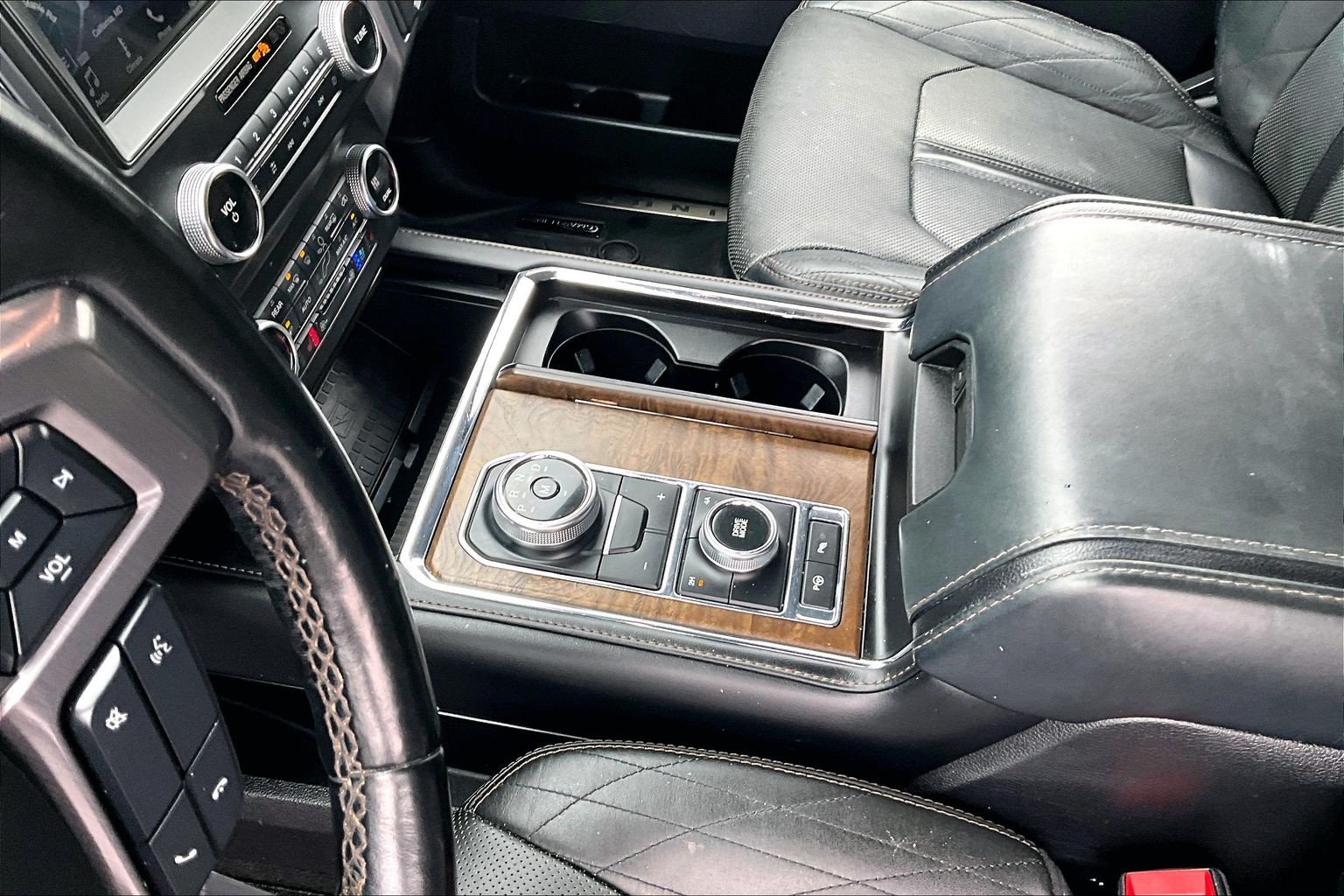 Used 2019 Ford Expedition Platinum AWD/4WD image 18