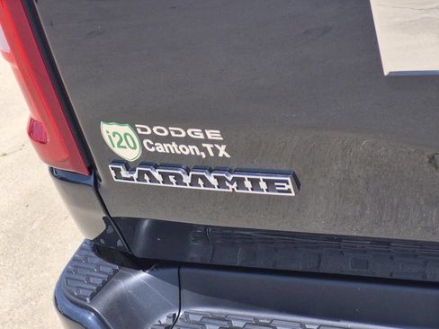 New 2026 RAM 1500 Laramie AWD/4WD image 9
