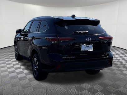 Used 2024 Toyota Highlander XLE