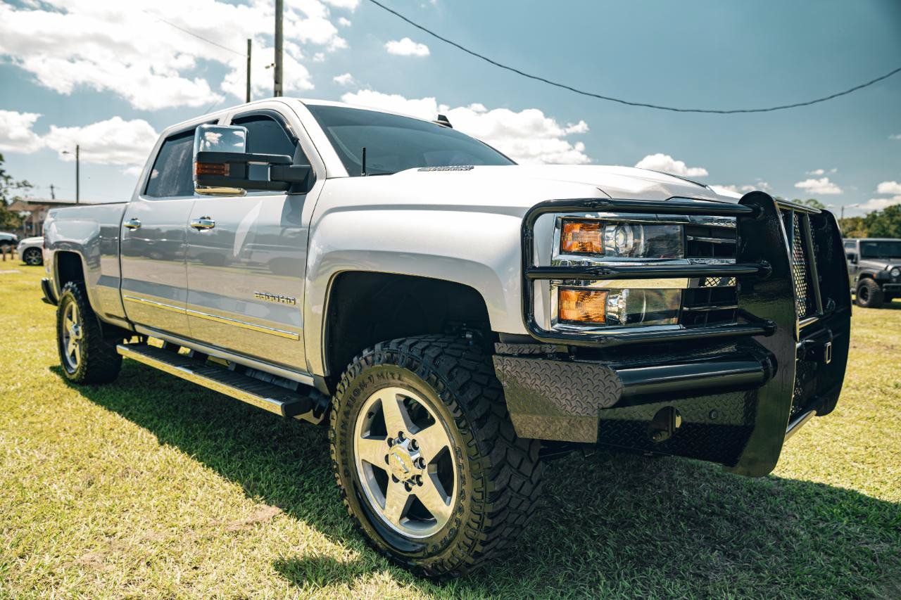 Used 2019 Chevrolet Silverado 2500 LTZ w/ Duramax Plus Package AWD/4WD image 8