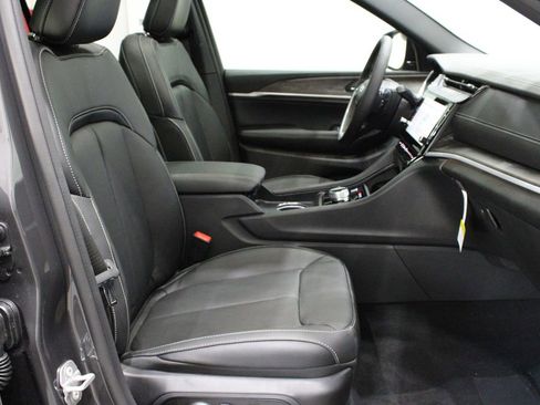 New 2026 Jeep Grand Cherokee Limited Reserve image 19