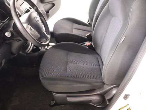 Used 2014 Nissan Versa Note SV w/ Sport Value Package FWD image 10