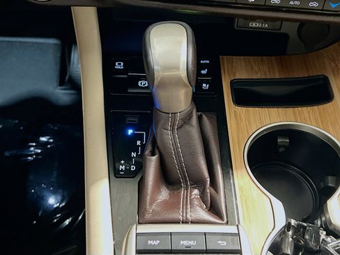 Used 2020 Lexus RX 350L FWD w/ Premium Package image 13