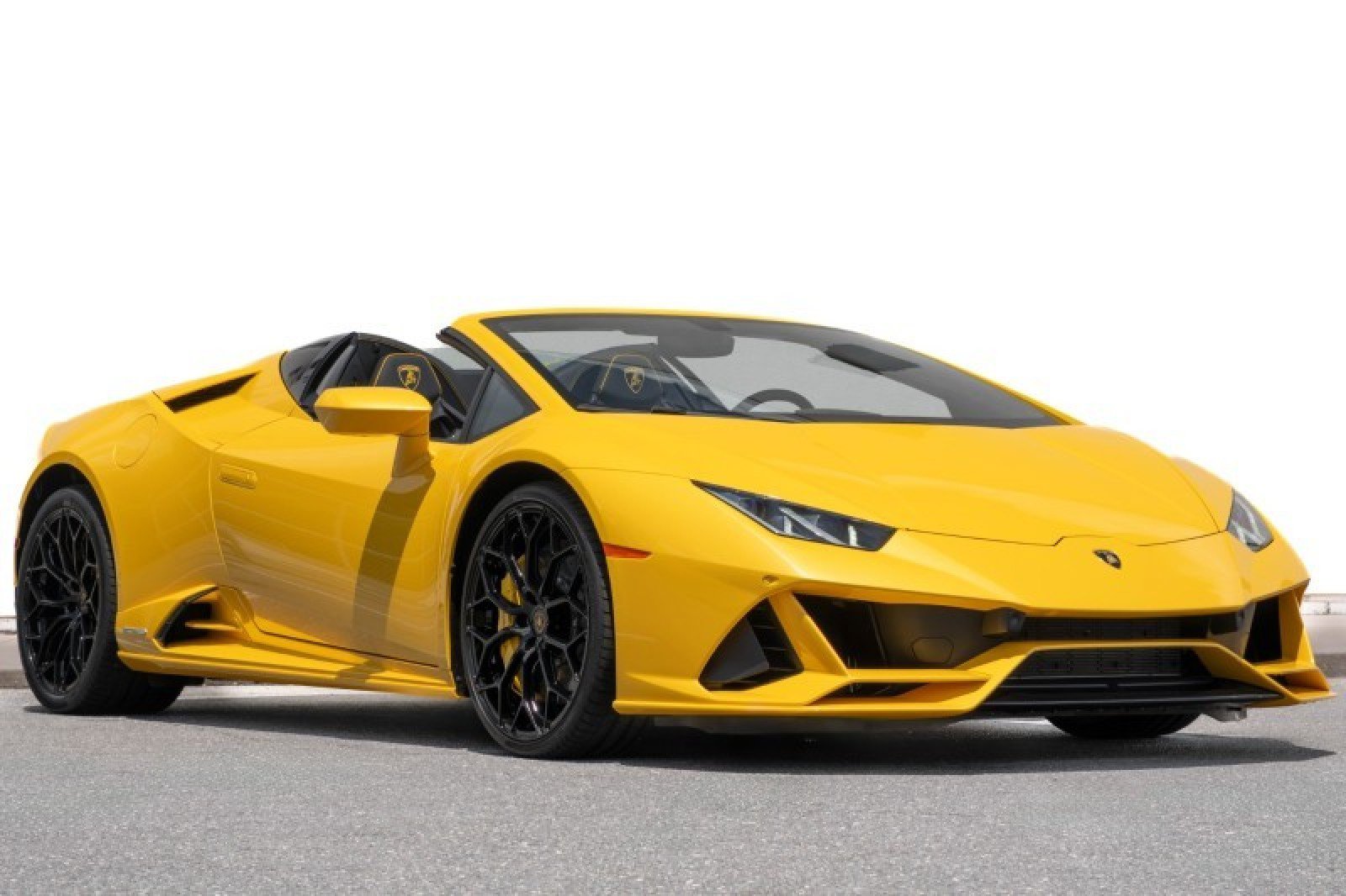 Used 2024 Lamborghini Huracan EVO AWD/4WD image 2