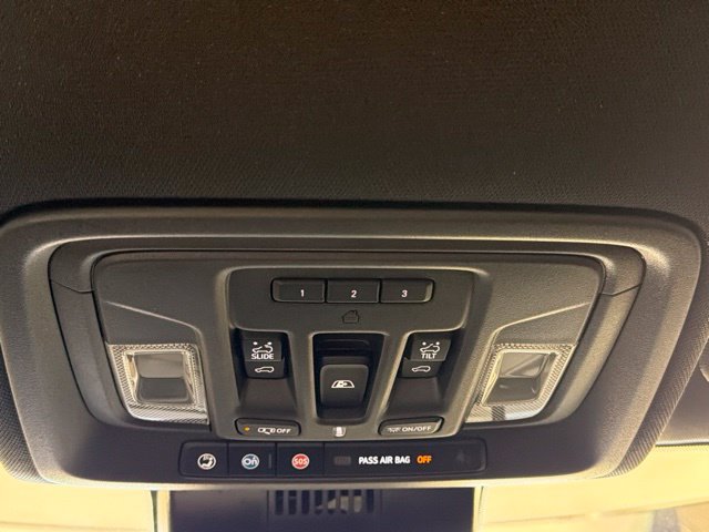 Used 2024 Chevrolet Silverado 1500 High Country w/ High Country Premium Package AWD/4WD image 30