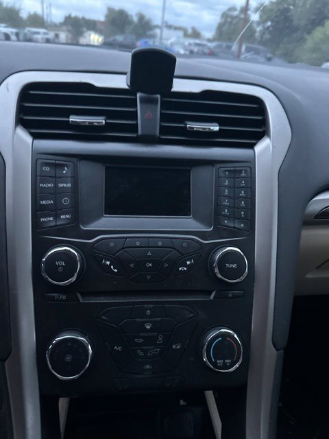 Used 2013 Ford Fusion SE FWD image 6