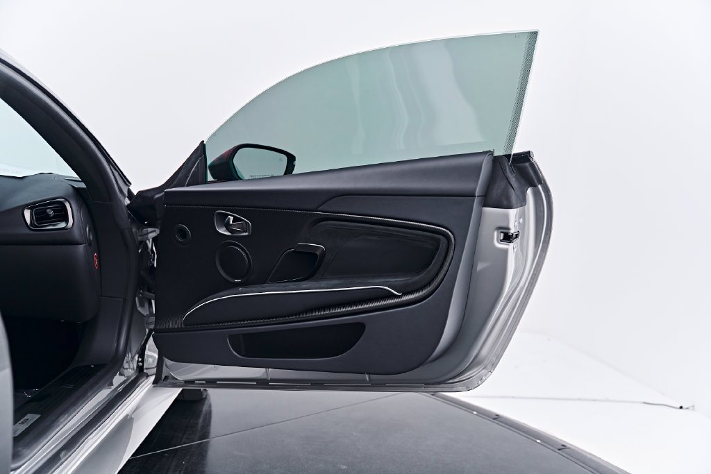 Used 2023 Aston Martin DBS Coupe RWD image 32