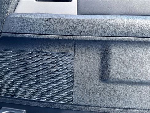 Used 2017 Ford Expedition XLT image 21